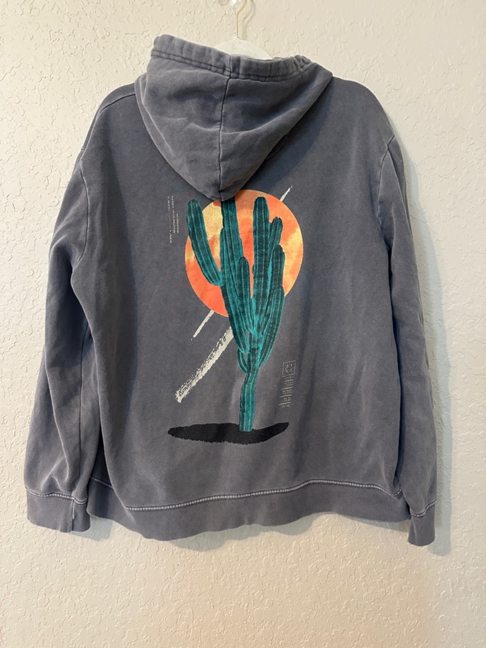 Lira hoodie 7